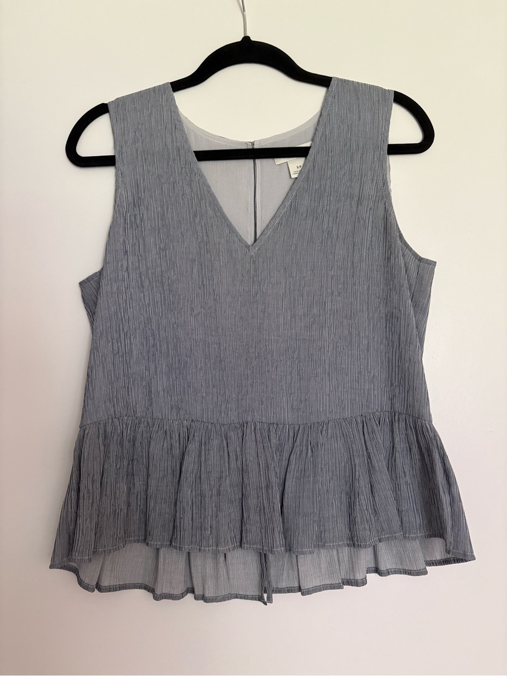 Club Monaco Gray V-Neck Ruffle Hem Tieback Tank